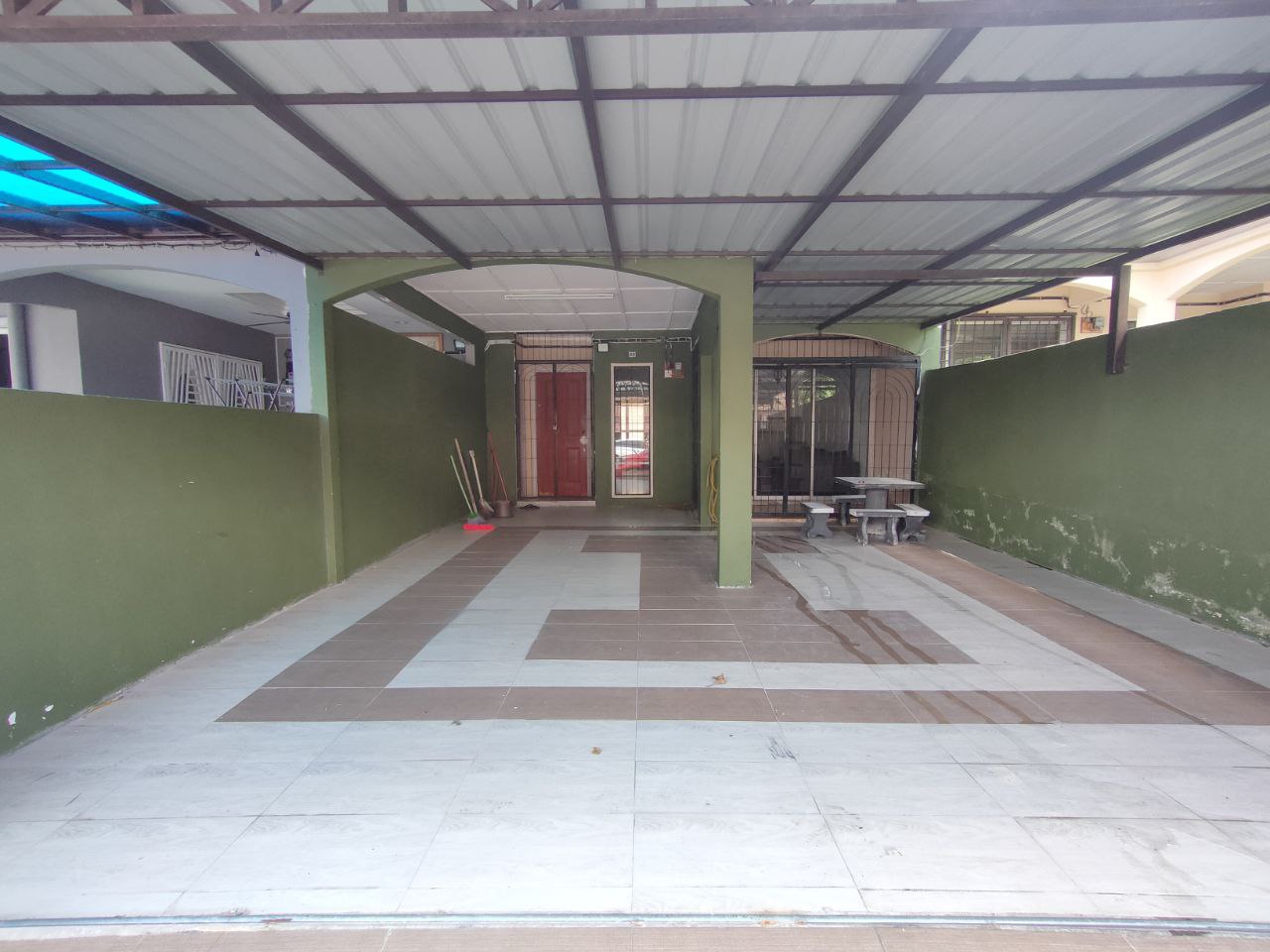 Double Storey Taman Mawar Salak Tinggi Sepang - photo 2