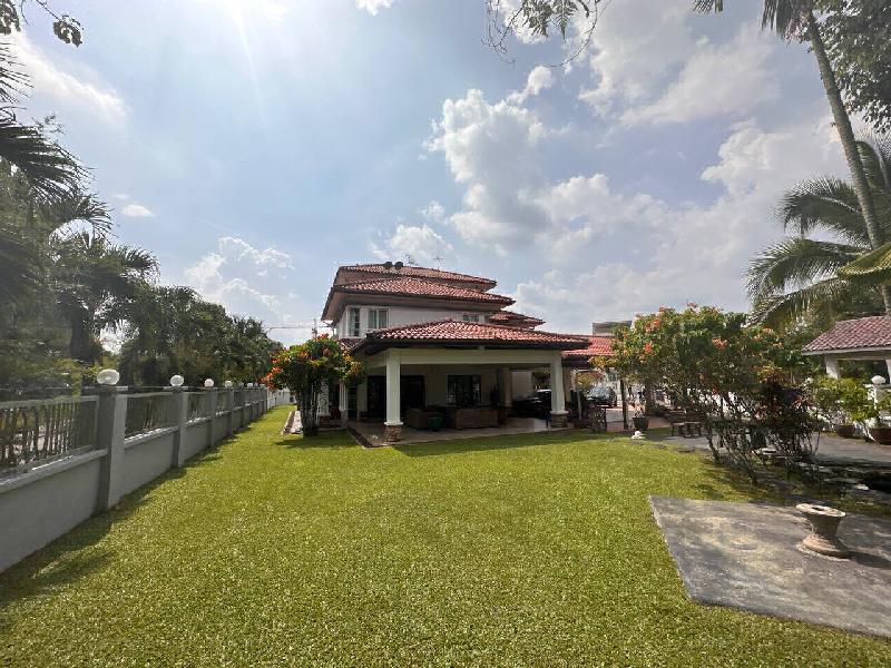 3 Storey Bungalow Suadamai Bandar Tun Hussien Onn - photo 5
