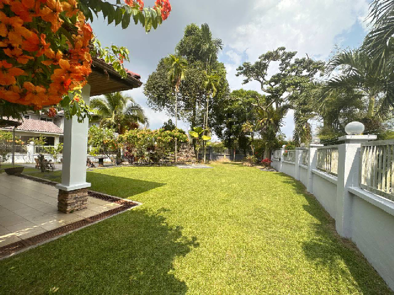 3 Storey Bungalow Suadamai Bandar Tun Hussien Onn - photo 6