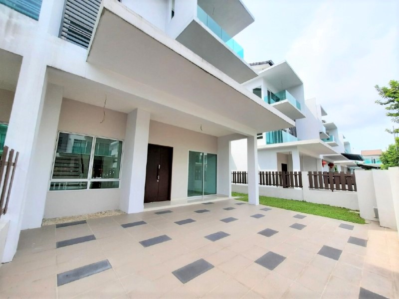 Puncak Saujana, Kajang - photo 1