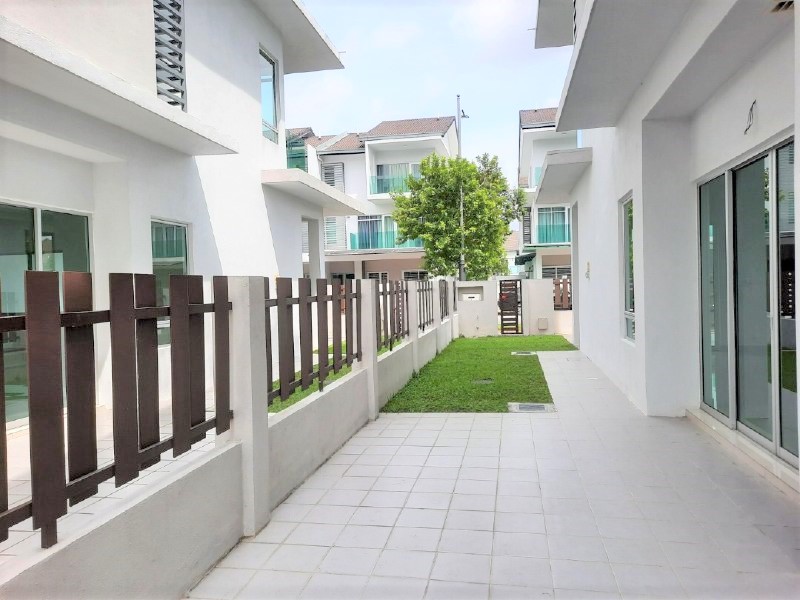Puncak Saujana, Kajang - photo 7