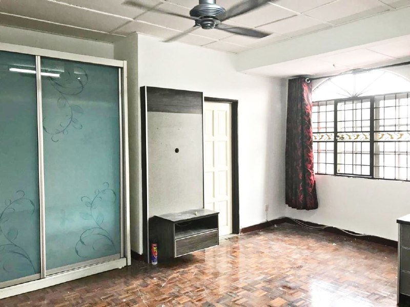 Double Storey Terrace Berjaya Park, Seksyen 32, Sh - photo 7