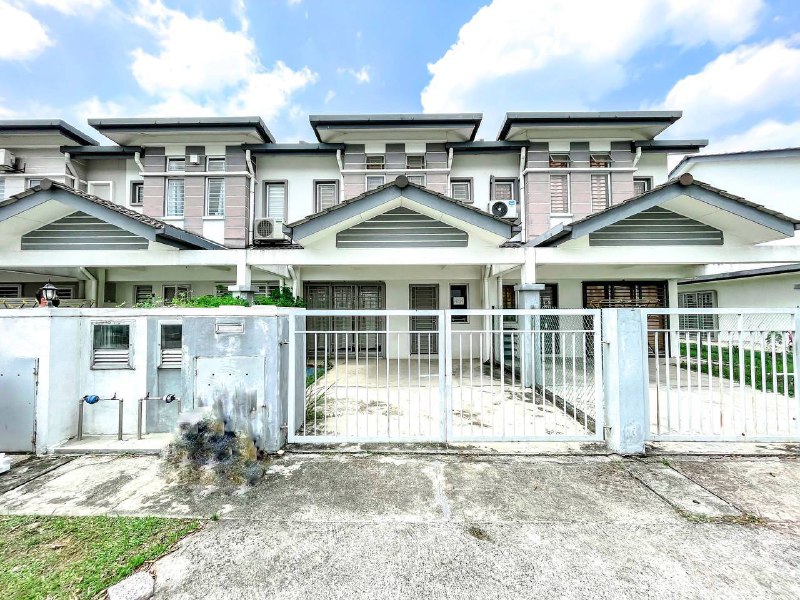 Double Storey Terrace Kemuning Greenhill 3, Shah A - photo 1