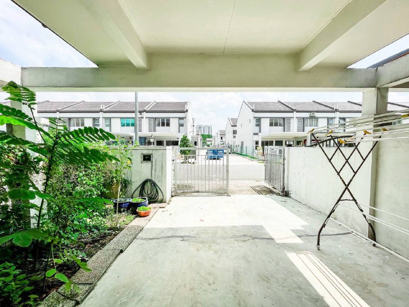 Double Storey Terrace Kemuning Greenhill 3, Shah A - photo 3