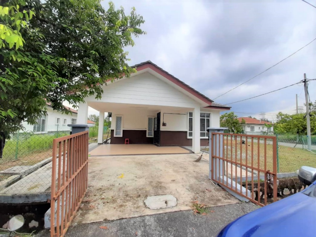 Bungalow Mahkota Hills, Lenggeng - photo 2