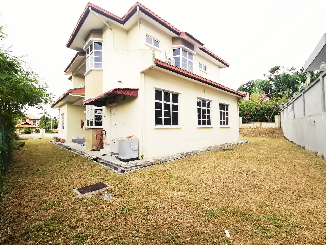 Bungalow Seksyen 8, Shah Alam - photo 4