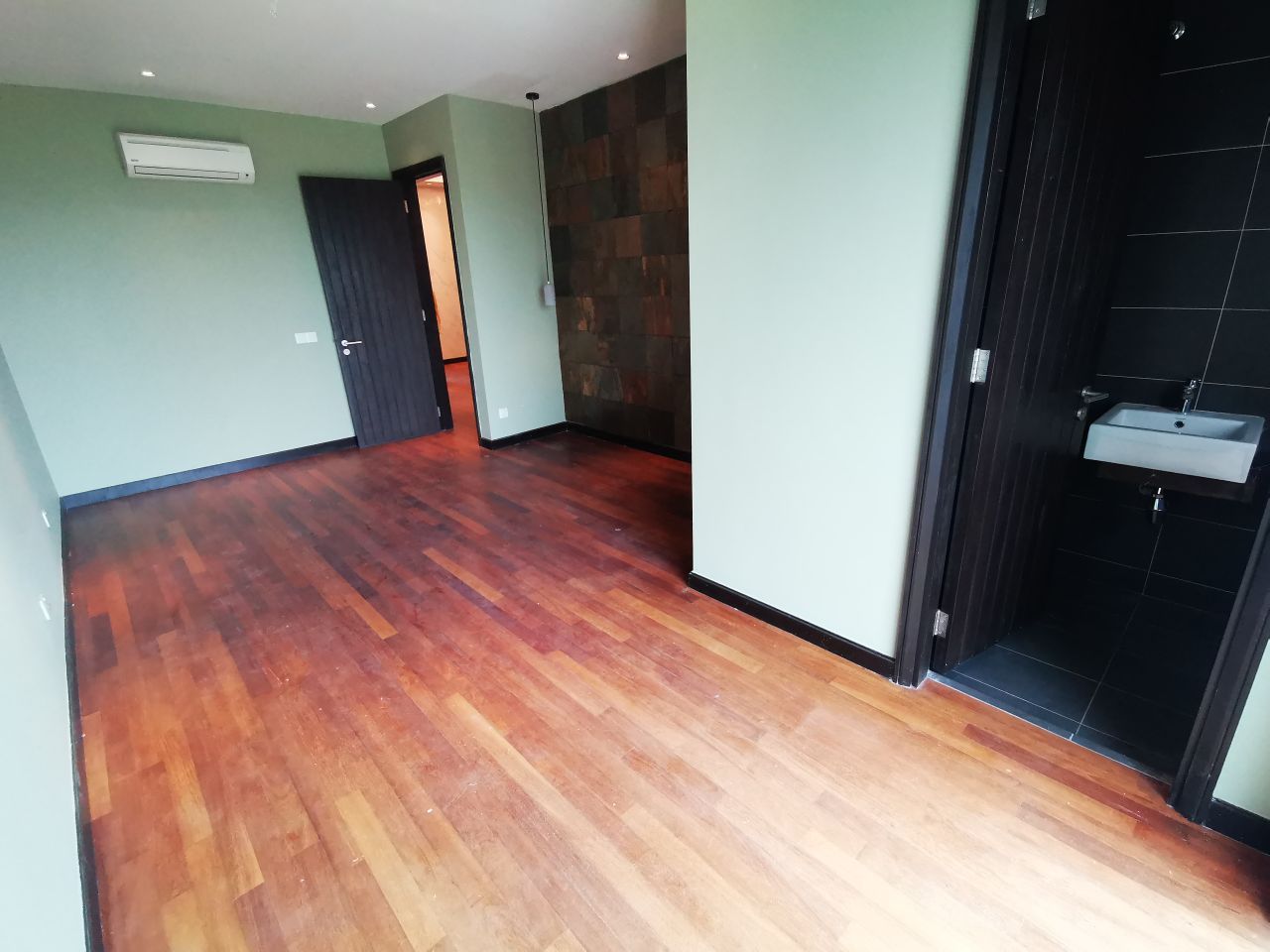 3 Storey Superlink Duta Villa, Setia Alam - photo 12