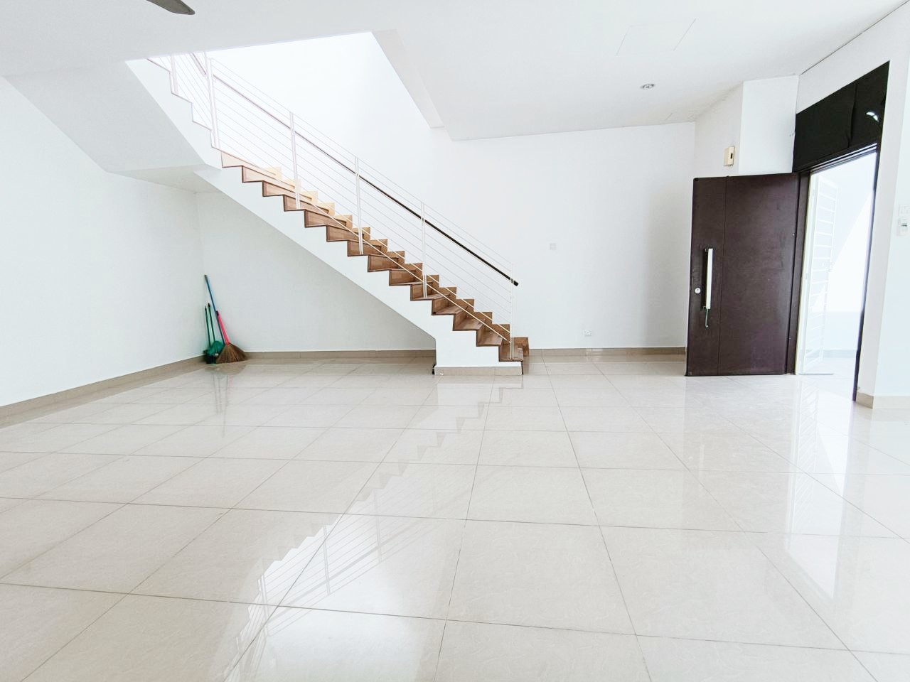2 Storey Terrace Laman Glenmarie, Shah Alam - photo 2