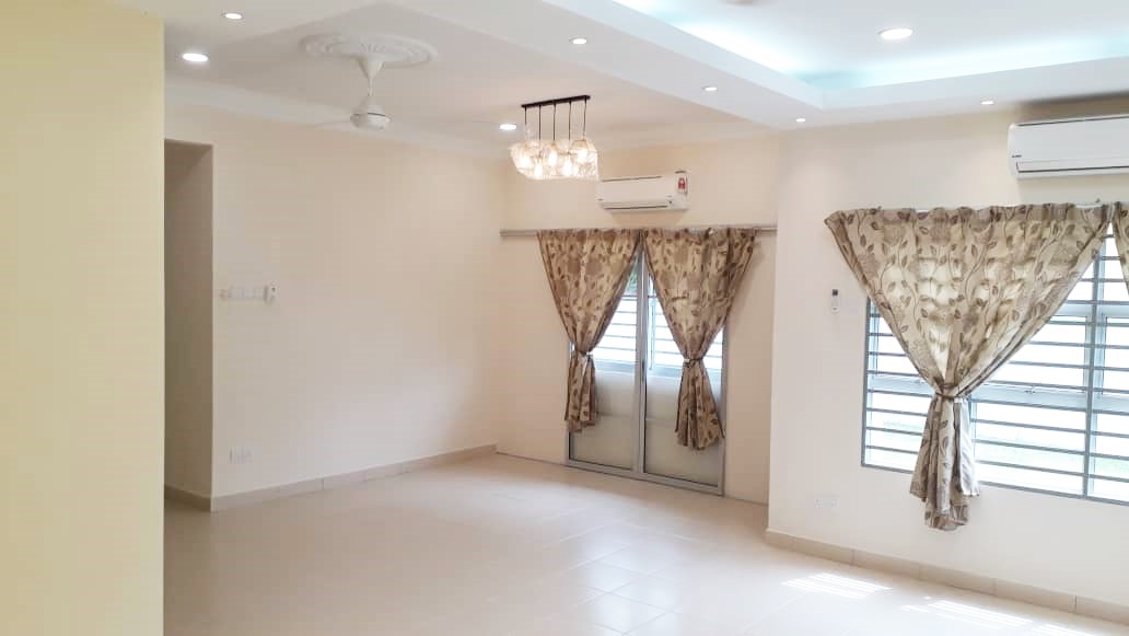 2 Storey Semi-D Taman Tasik Semenyih, Semenyih - photo 4