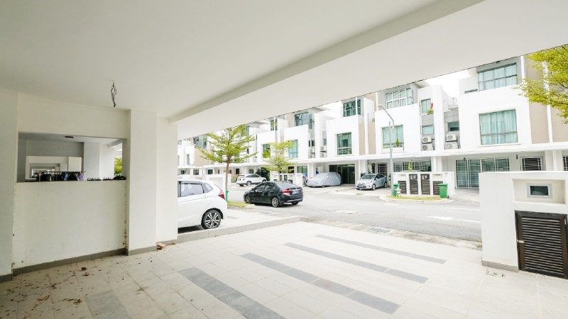3 Storey Lake Point Residence, Cyberjaya - photo 3