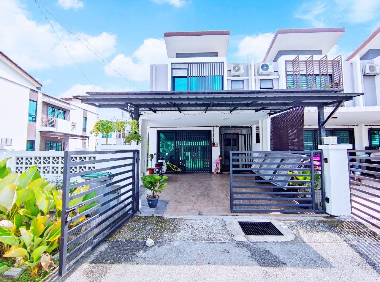 Taman Saujana KLIA, Kota Warisan, Sepang