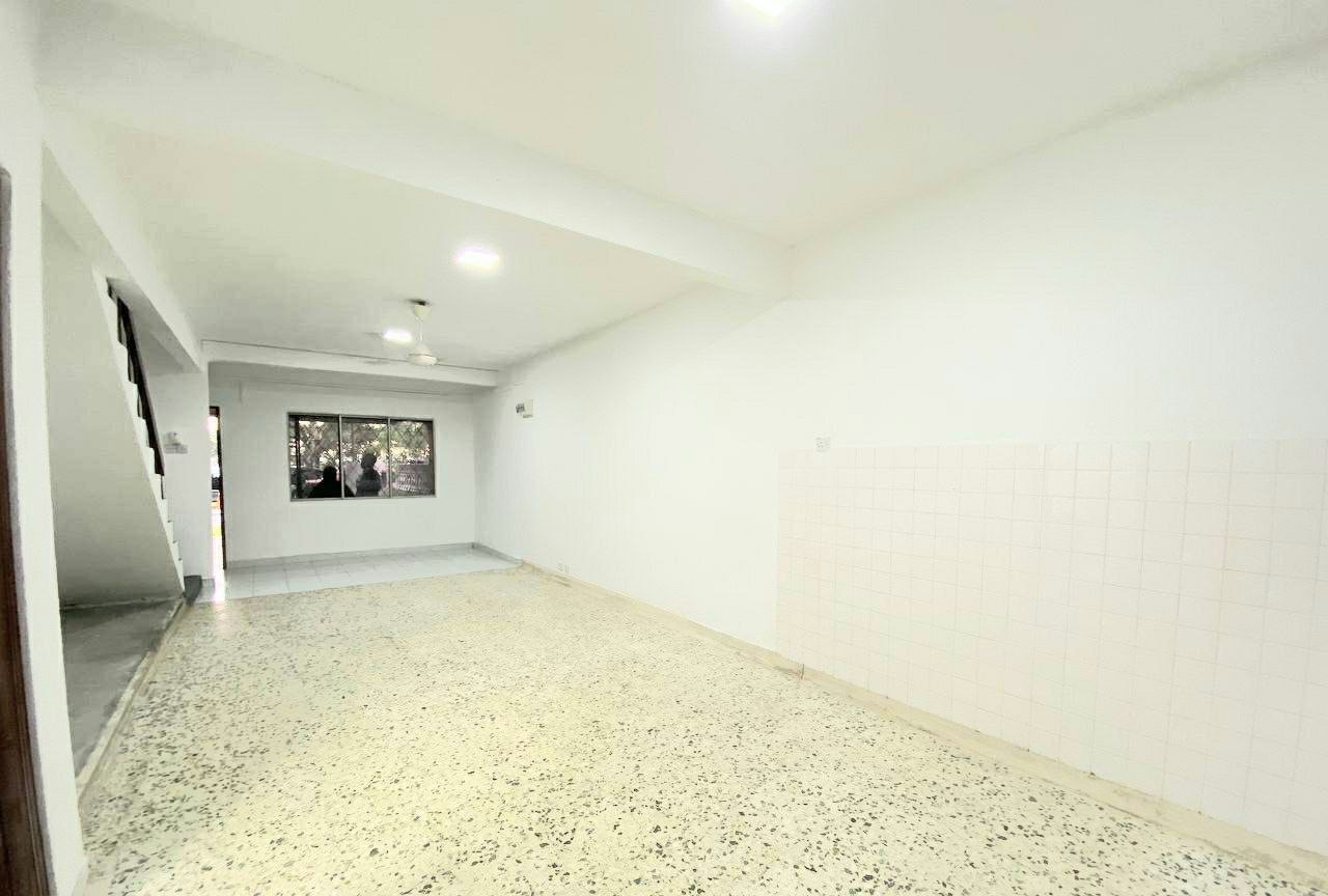 2 Storey Terrace Taman Rasmi Jaya, Ampang - photo 4