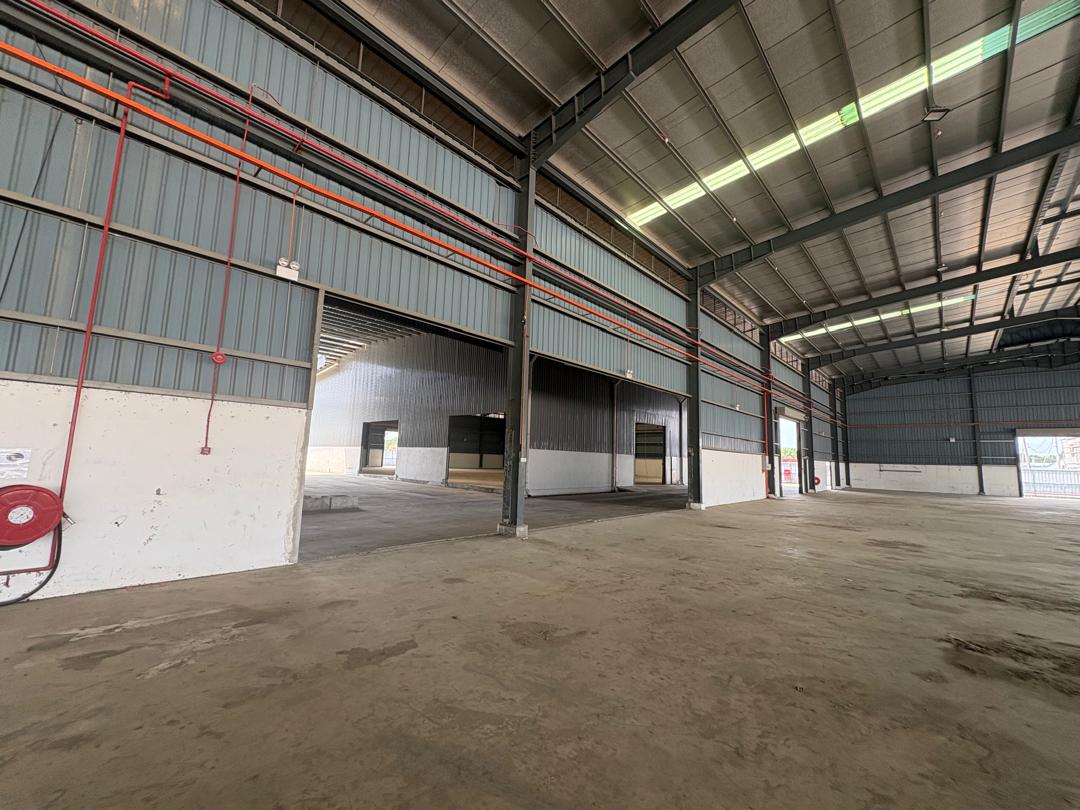 Butterworth 126265 sqft Factory - photo 4
