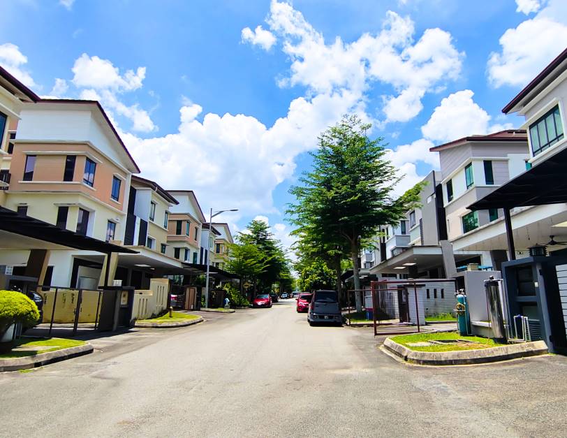 3 Storey Semi D , Ta ...