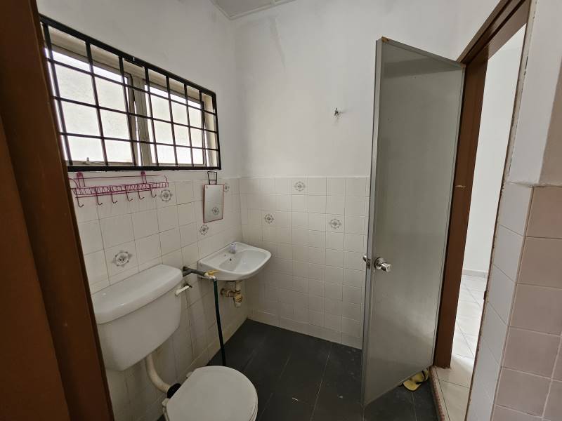 Double Storey Terraced House, Rawang For Rent-KMH - photo 11