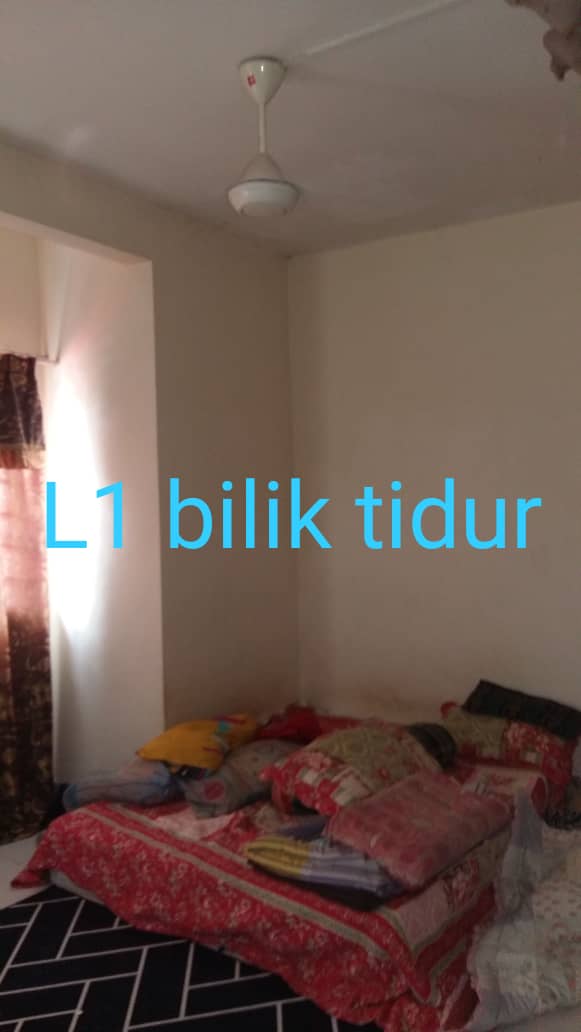 Two and Half Terrace Taman Kurnia Indah Kajang - photo 4