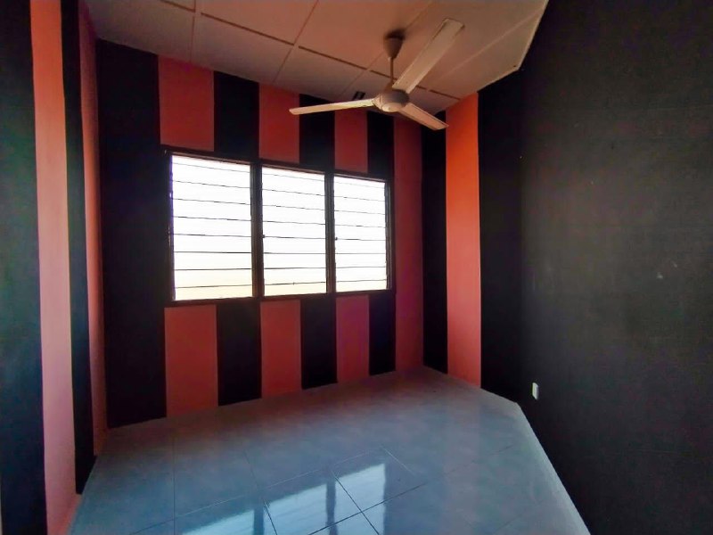 2 Storey Terrace Taman Sri Gombak, Batu 10, Batu C - photo 4
