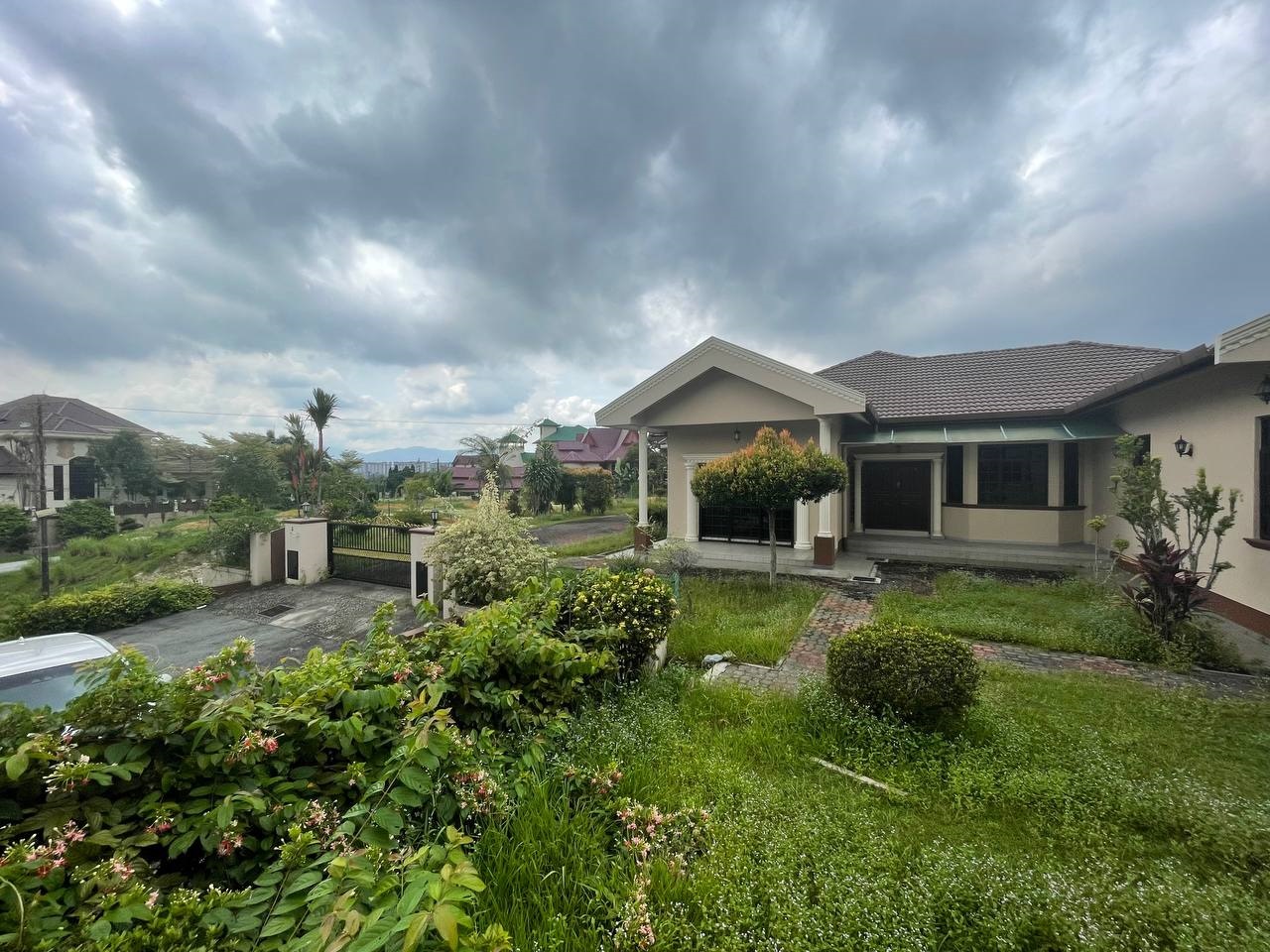 Single Storey Bungalow - Seksyen 3, Bangi - photo 2