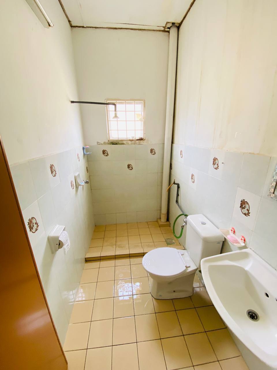 End Lot Double Storey Terrace Bandar Seri Putra - photo 12
