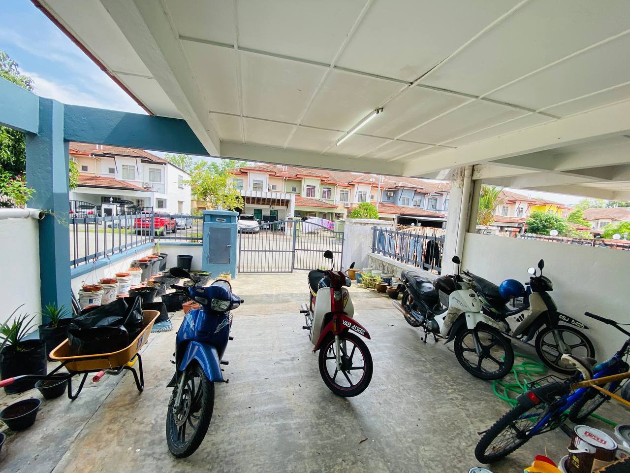 End Lot Double Storey Terrace Bandar Seri Putra - photo 13