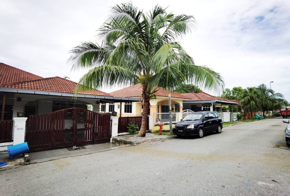 RENOVATED Single Storey Semi D Kota Warisan - photo 10