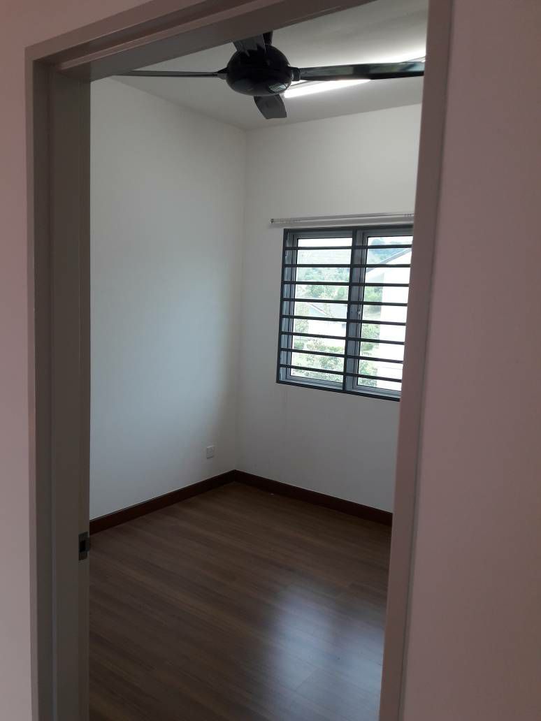 Townhouse Bandar Ainsdale - photo 4