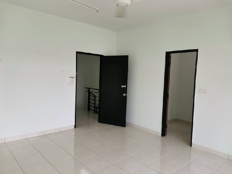 3 Story Bangi Avenue - photo 7