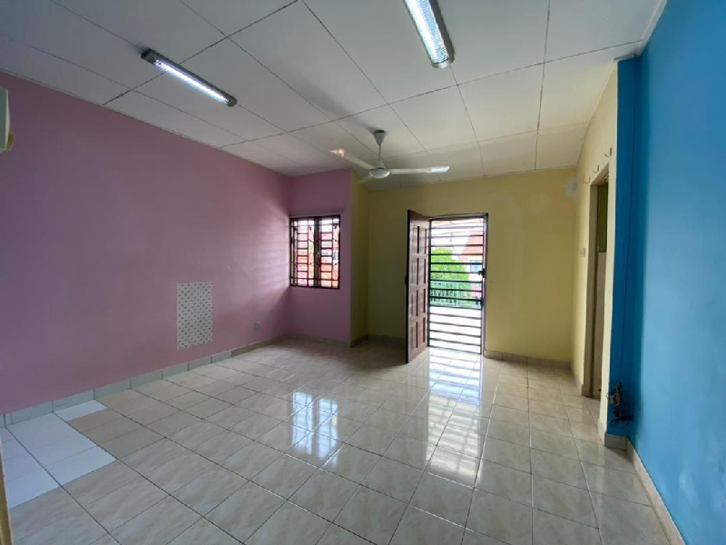 Fully Renovated 2 Storey Impian Murni Saujana Impian Kajang - photo 3