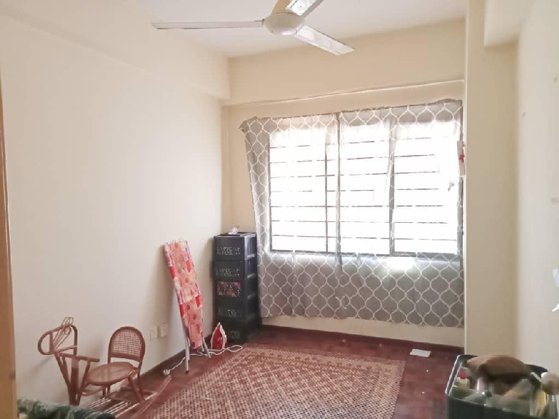 Partly Furnish Bayu Tasik Condo Bandar Sri Permaisuri - photo 4
