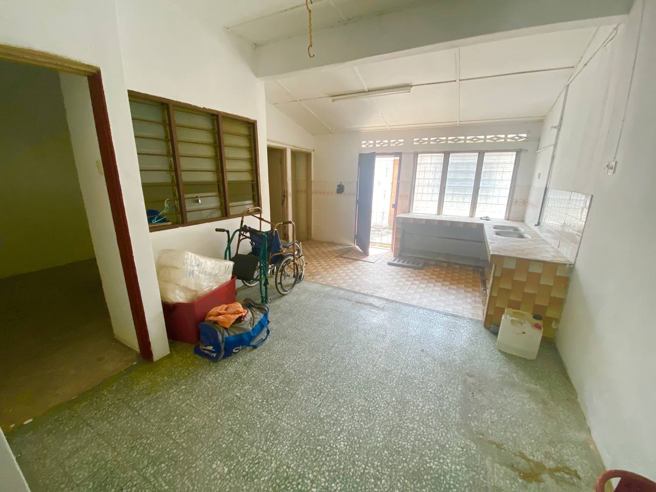Single Storey Jalan Wira Taman Maluri Cheras KL - photo 8