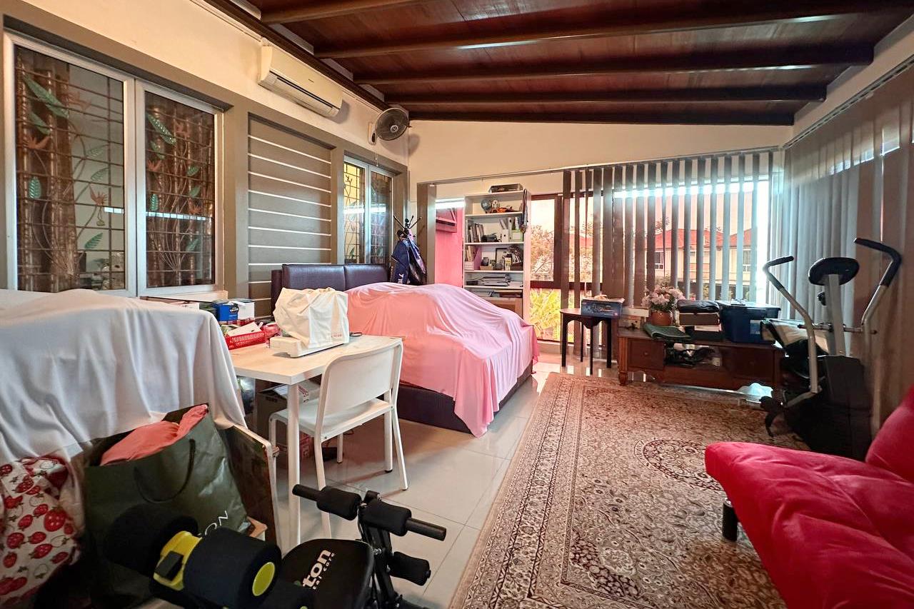 Bungalow 2 Storey House Anjung Suasana Bandar Seri - photo 12