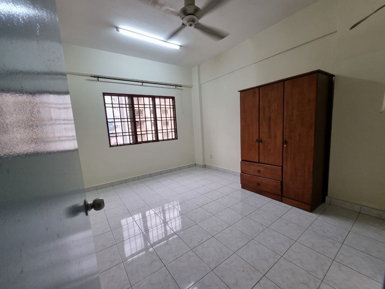 Pelangi Damansara Apartment - photo 8