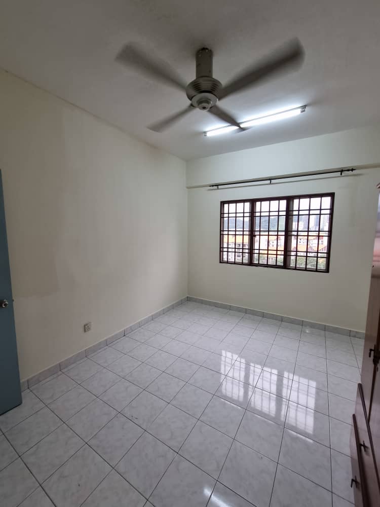 Pelangi Damansara Apartment - photo 9