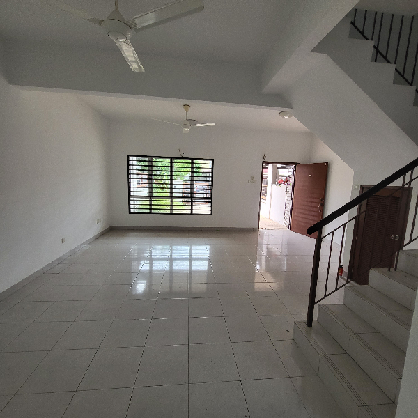 Double Storey Amber Taman Pelangi Semenyih 2 - photo 3