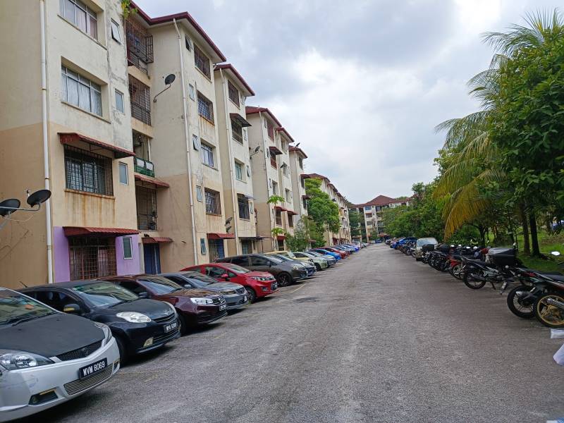 Apartment Daisy Taman Subang Perdana, Subang Jaya - photo 2