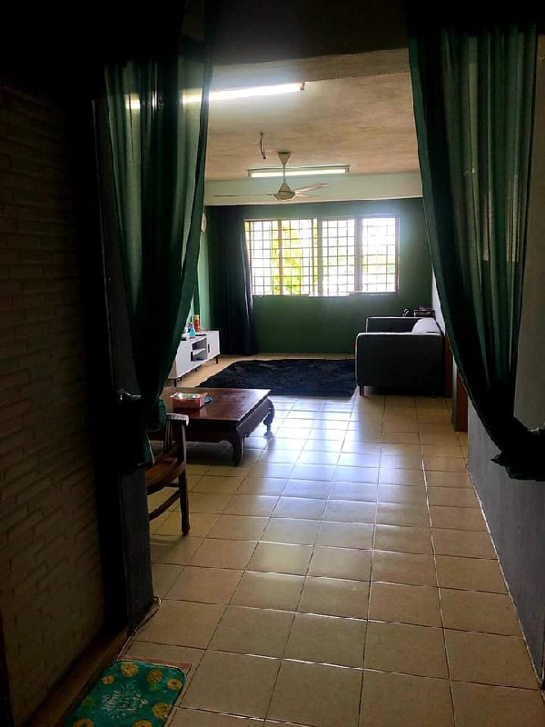 Urgent Sale Level 1 Apartment Anggerik Putra Kajang - photo 3