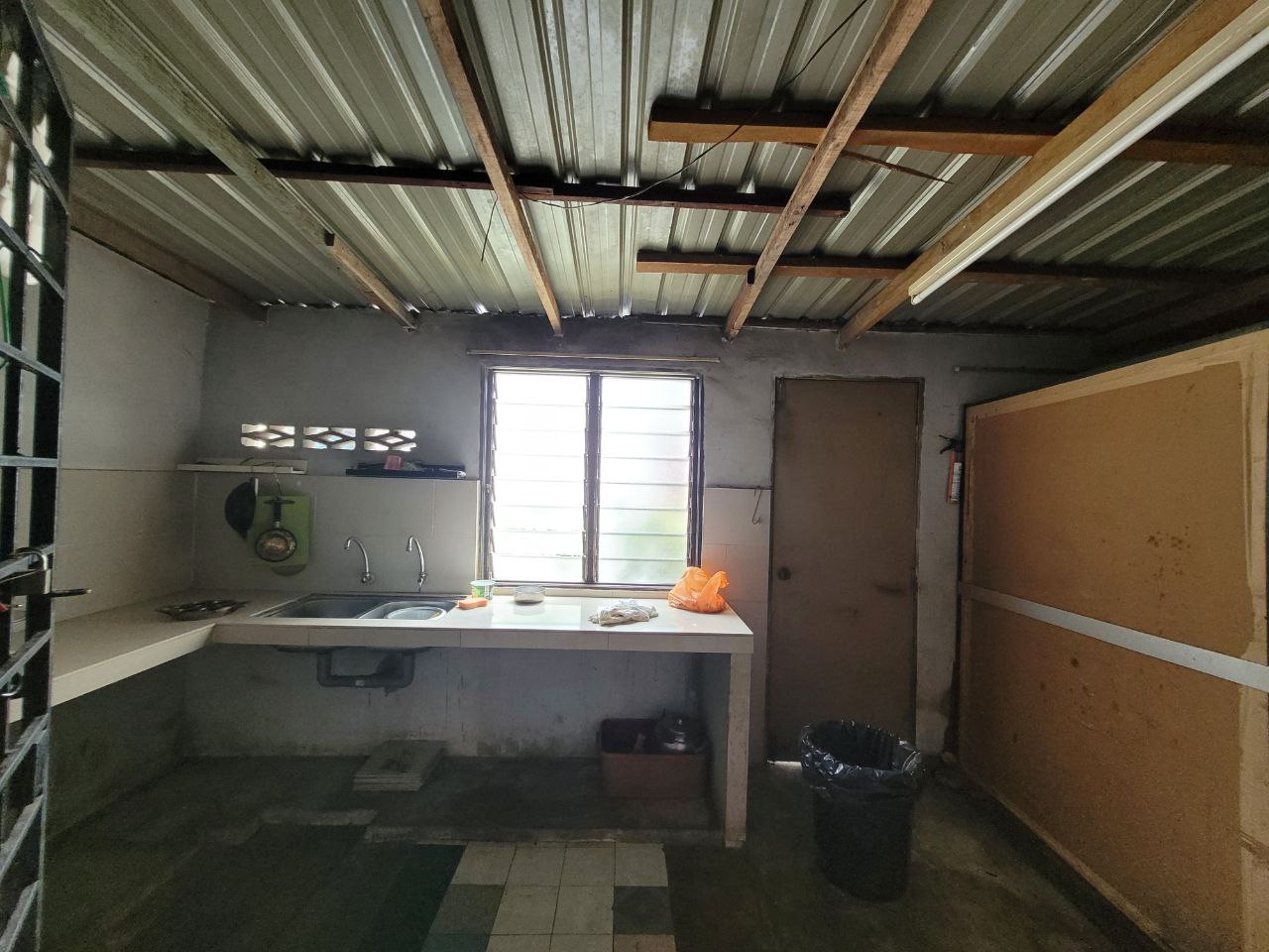 Single Storey Taman Jati, Batu 17,Rawang - photo 8