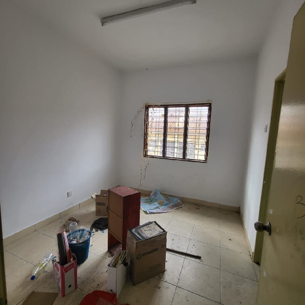Facing Open Double Storey Taman Impian Putra Bangi - New Painting - photo 4