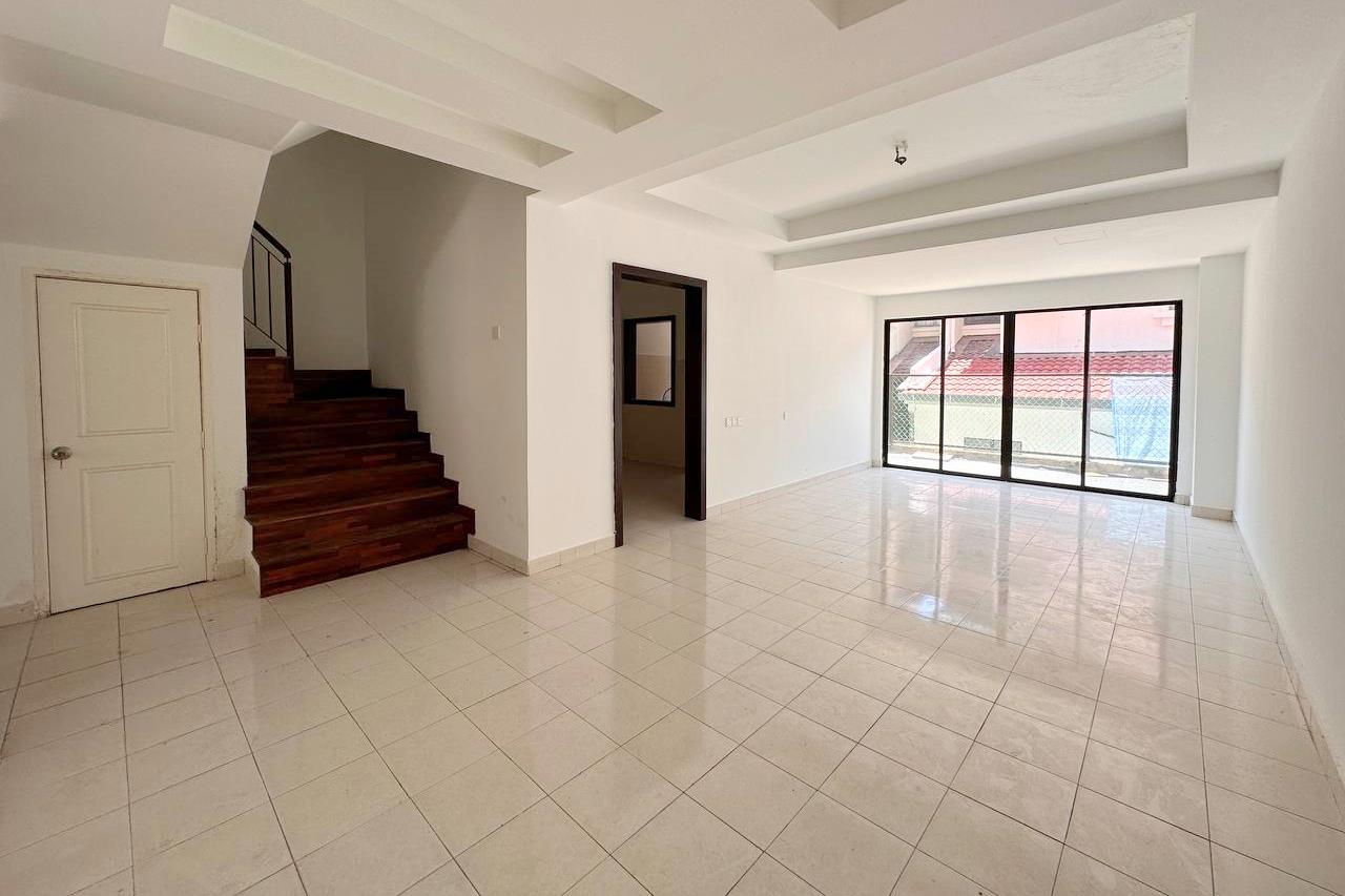 GROUND FLOOR Townhouse 3 Storey Prima Court Ukay - photo 2