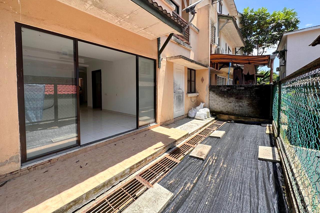 GROUND FLOOR Townhouse 3 Storey Prima Court Ukay - photo 4