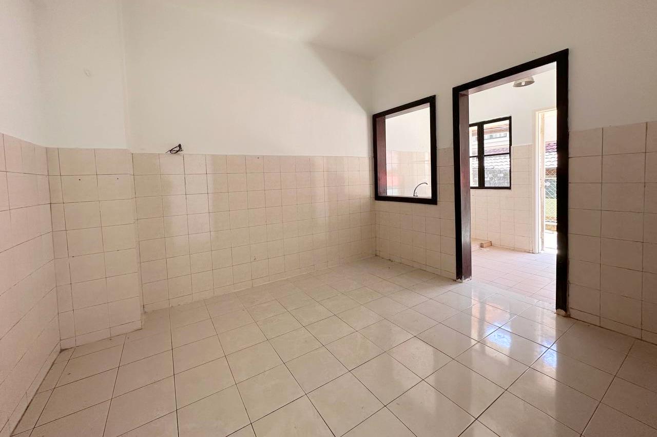GROUND FLOOR Townhouse 3 Storey Prima Court Ukay - photo 8