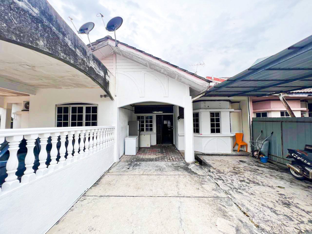 Single Storey Jln Suadamai Bandar Tun Hussein Onn - photo 2
