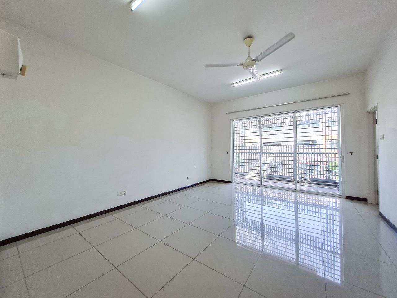 2 Storey Terrace Nadayu 92 Kajang - photo 12