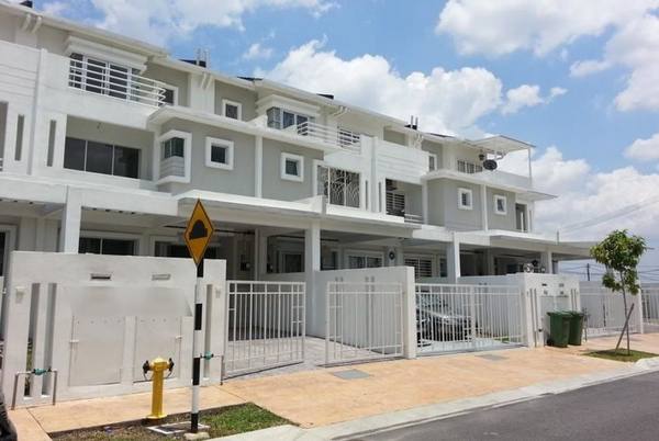 3 Storey Terrace Seri Wirani Seksyen 8 Bangi - photo 2