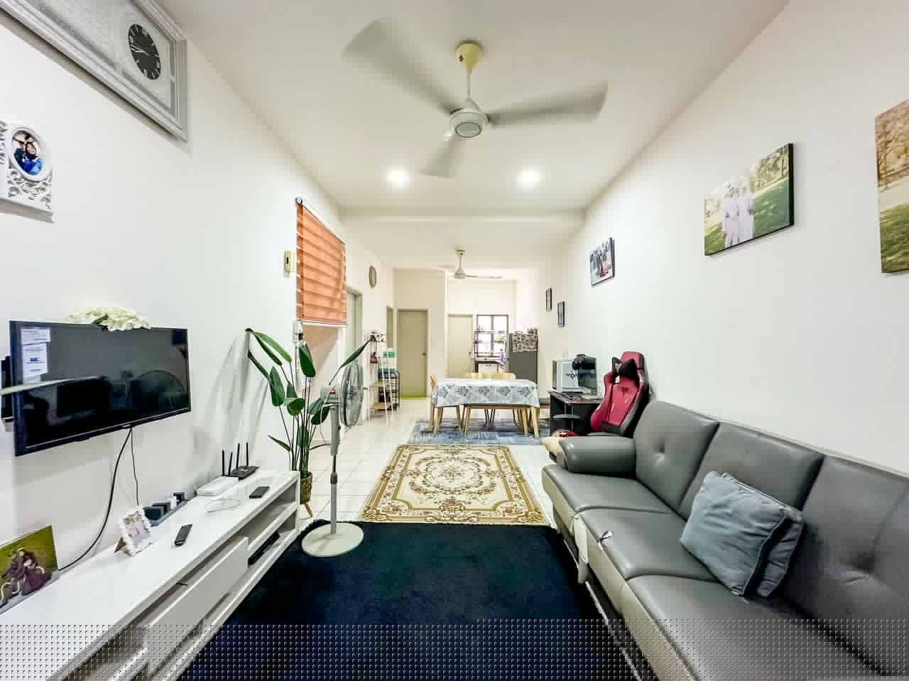 Upper Floor Townhouse, Villa Kesuma Semenyih - photo 7