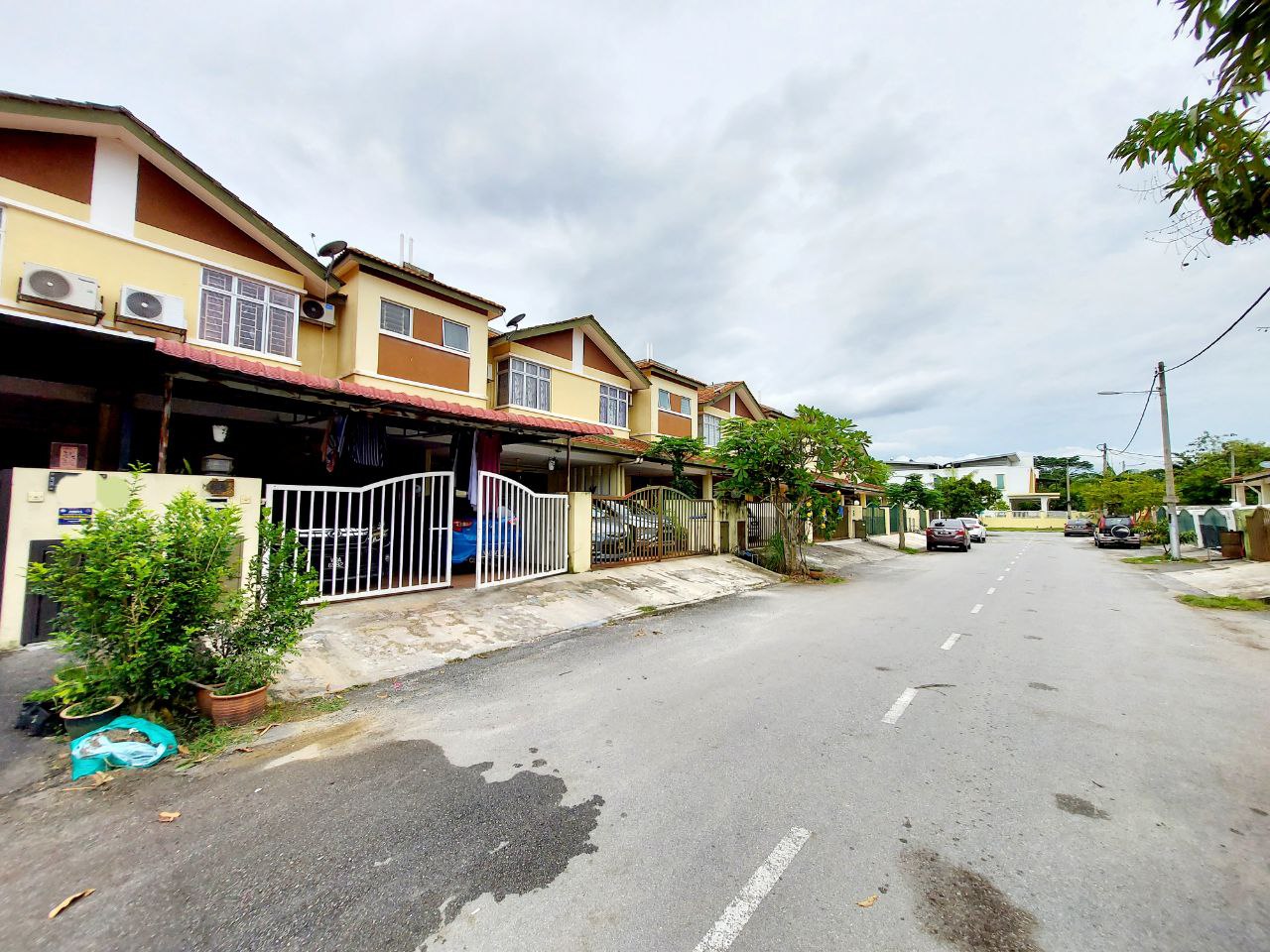 Double Storey Terrace Taman Emas Dengkil - photo 2
