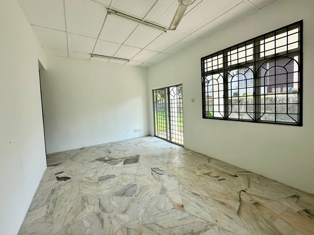 1 Storey Semi D Taman Desa Saujana Sg Merab - photo 4