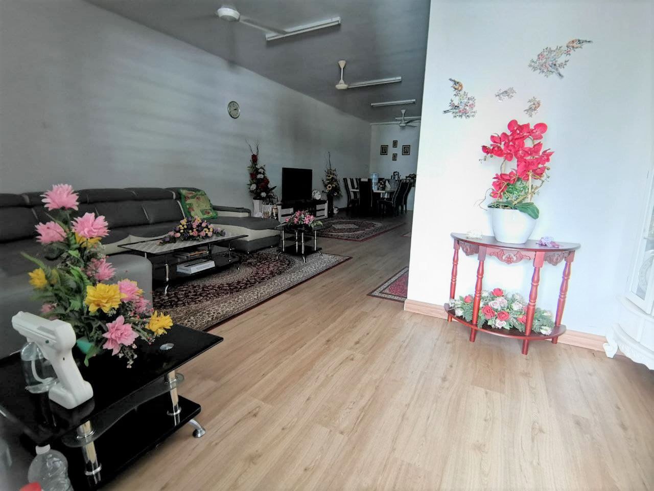 RENOVATED Double Storey Terrace Bangi Avenue - photo 2