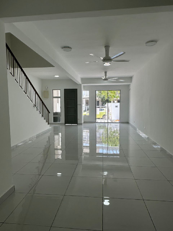 Rumah Landed 3Storey Taman Seri Wirani, Seksyen 8, Bandar Baru Bangi - photo 2