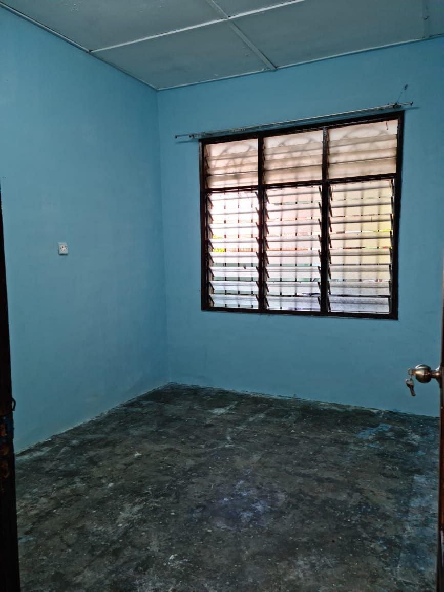 Single Storey Terrace Taman Seremban Jaya - photo 5